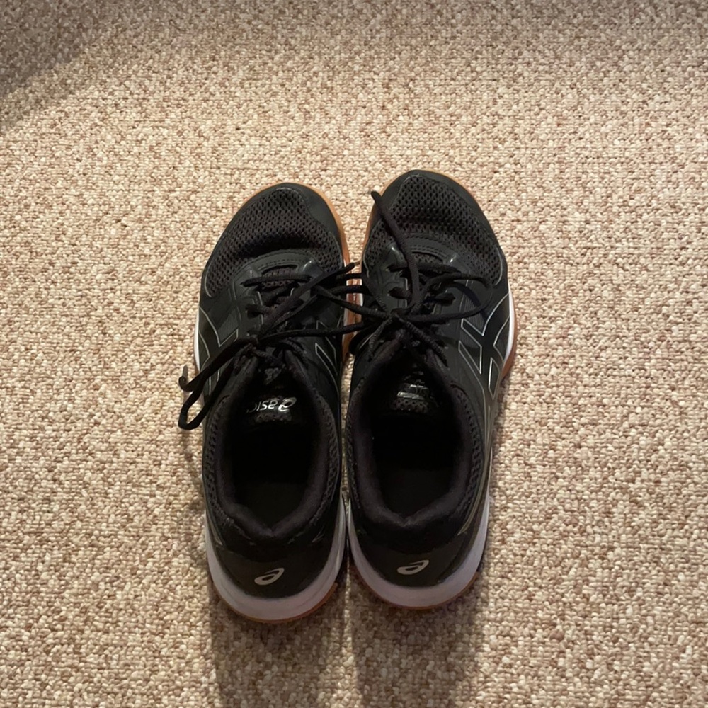 Women’s ASICS volleyball shoes